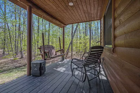 Exterior - 9266 Kenyon, Frederic, MI 49733 photo 3 of 10