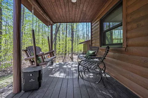 Exterior - 9266 Kenyon, Frederic, MI 49733 photo 2 of 10