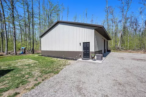 Exterior - 9266 Kenyon, Frederic, MI 49733 photo 6 of 10