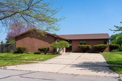Exterior - 1237 Buckingham, Mount Pleasant, MI 48858 photo 2 of 14