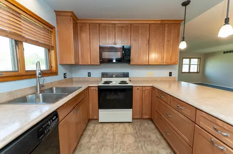 Kitchen - 1237 Buckingham, Mount Pleasant, MI 48858 photo 3 of 5