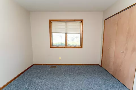 Bedroom - 1237 Buckingham, Mount Pleasant, MI 48858 photo 2 of 9