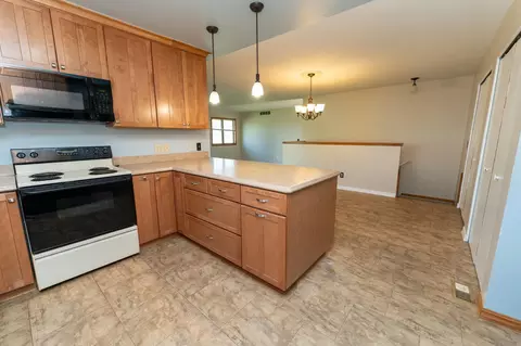 Kitchen - 1237 Buckingham, Mount Pleasant, MI 48858 photo 5 of 5
