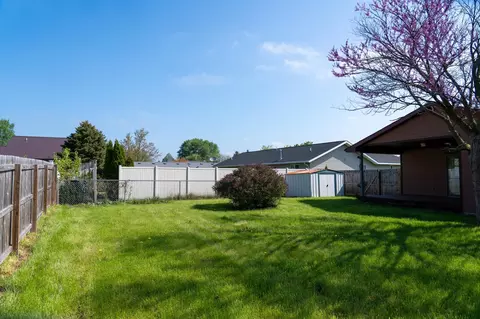 Exterior - 1237 Buckingham, Mount Pleasant, MI 48858 photo 11 of 14