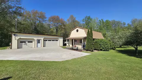Exterior - 8764 Saunders, Sterling, MI 48659 photo 8 of 27