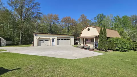 Exterior - 8764 Saunders, Sterling, MI 48659 photo 9 of 27