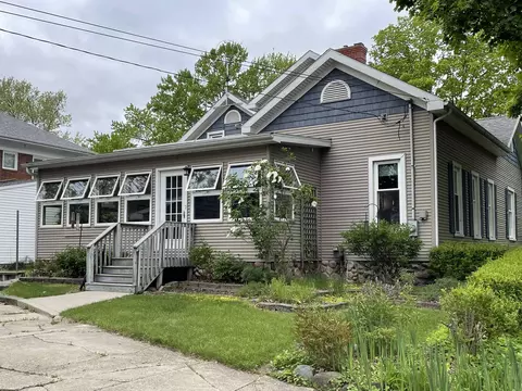 Exterior - 630 N State, Alma, MI 48801 photo 6 of 13