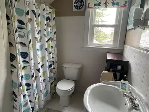 Bath - 630 N State, Alma, MI 48801 photo 2 of 2