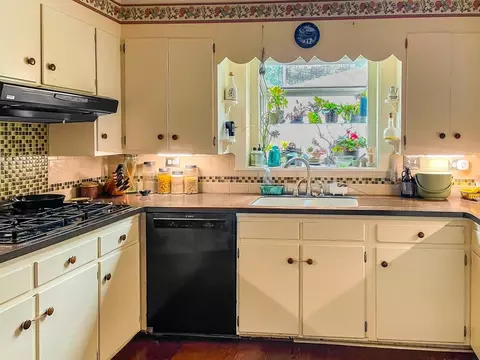 Kitchen - 630 N State, Alma, MI 48801 photo 1 of 2