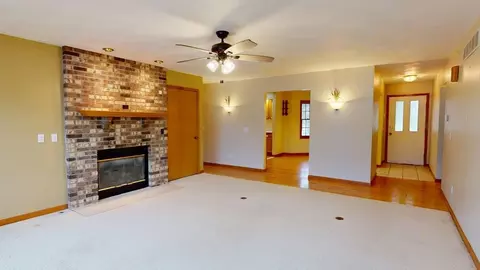 Living - 3201 E Long Lk, Harrison, MI 48625 photo 4 of 6