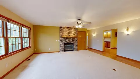 Living - 3201 E Long Lk, Harrison, MI 48625 photo 3 of 6