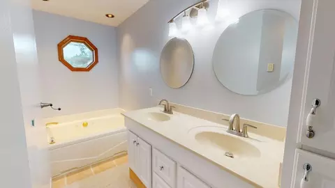 Bath - 3201 E Long Lk, Harrison, MI 48625 photo 2 of 5