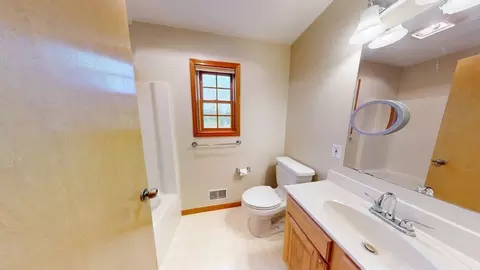 Bath - 3201 E Long Lk, Harrison, MI 48625 photo 3 of 5