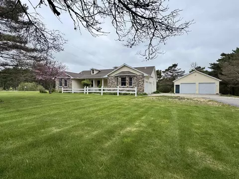 Exterior - 3201 E Long Lk, Harrison, MI 48625 photo 8 of 8