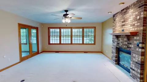 Living - 3201 E Long Lk, Harrison, MI 48625 photo 2 of 6