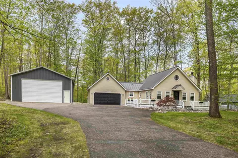 2779 W Higgins Lk, Roscommon, MI 48653