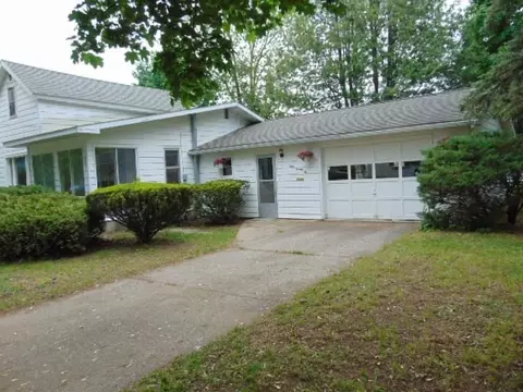 422 E Walnut, Alma, MI 48801 photo 2