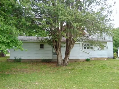 422 E Walnut, Alma, MI 48801 photo 4