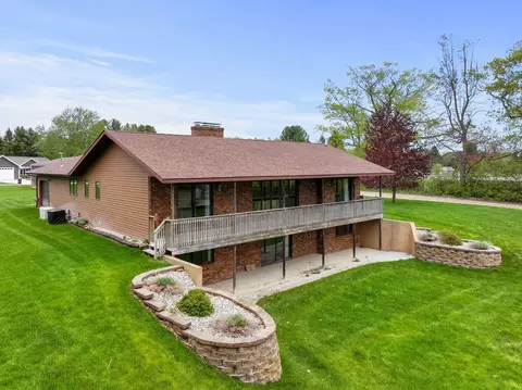 129 N Al Moses, Lake City, MI 49651