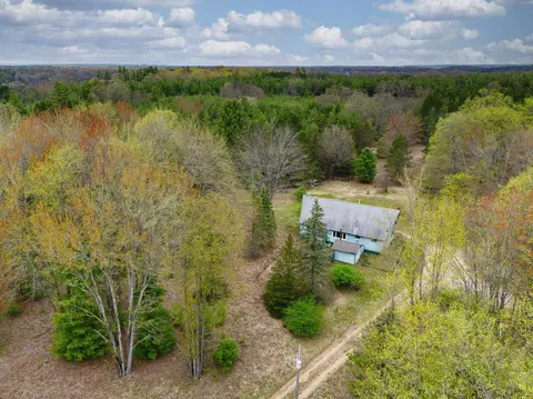 4253 S Garfield, Kingsley, MI 49649