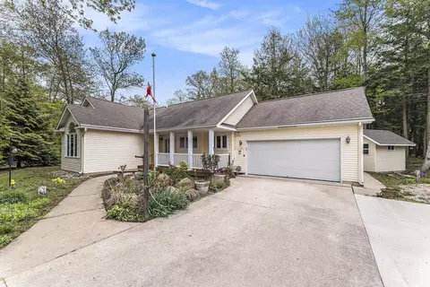 6647 E Hbr, Elk Rapids, MI 49629