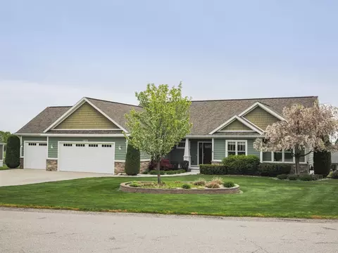 5199 Stonefield #13, Traverse City, MI 49684