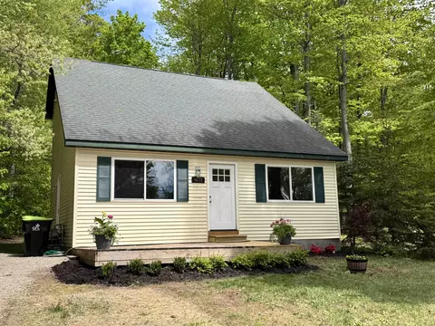 4872 E Shore Dr NE, Kalkaska, MI 49646
