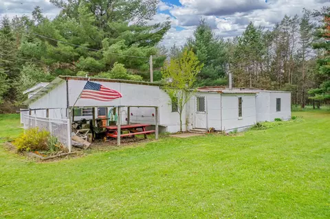 1151 N 8 Mile, Lake City, MI 49651