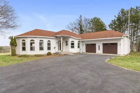 2769 White, Frankfort, MI 49635