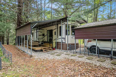 104 Pine, Leroy, MI 49655