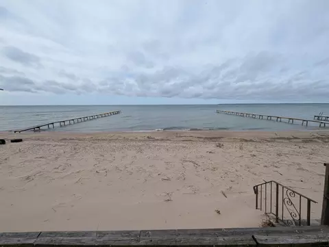 View/Area - 1082 S Sixth, Au Gres, MI 48703 photo 2 of 3