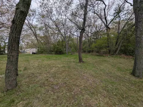 Exterior - 1082 S Sixth, Au Gres, MI 48703 photo 5 of 10