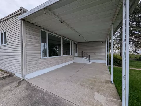 Exterior - 1082 S Sixth, Au Gres, MI 48703 photo 4 of 10