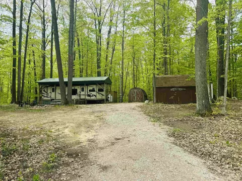 3395 W Edmonds, Lake City, MI 49651
