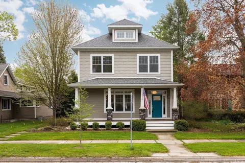 215 S Elmwood, Traverse City, MI 49684
