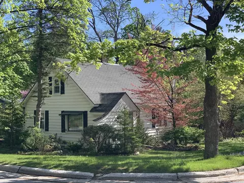 1124 Hill, Traverse City, MI 49684