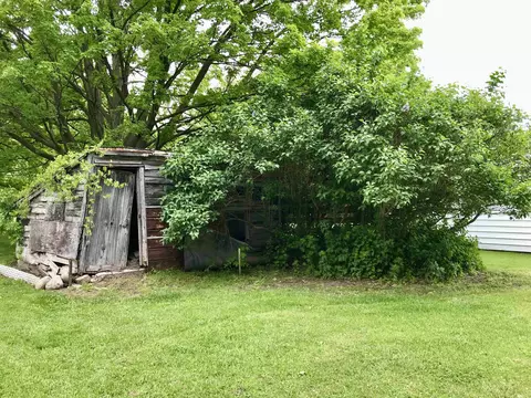 Exterior - 3848 E Stanton, Stanton, MI 48888 photo 19 of 29