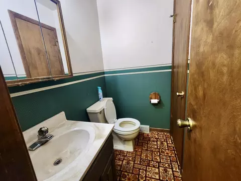 Bath - 3848 E Stanton, Stanton, MI 48888 photo 2 of 6