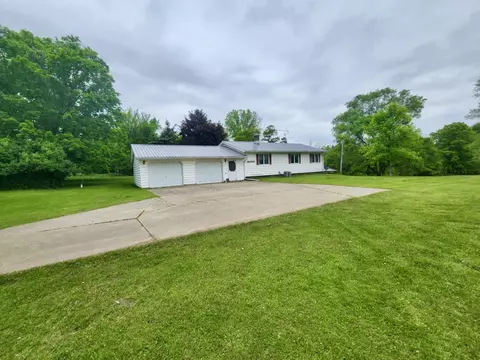 Exterior - 3848 E Stanton, Stanton, MI 48888 photo 2 of 29