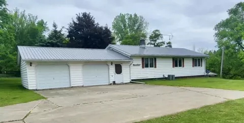 Exterior - 3848 E Stanton, Stanton, MI 48888 photo 3 of 29