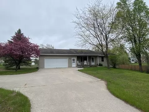 10200 Riley, Interlochen, MI 49643