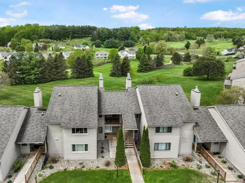 2683 Green Mdws #10, Traverse City, MI 49685