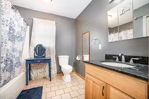 Bath - 10745 W Remick, Blanchard, MI 49310 photo 2 of 2