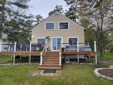 197 Iosco Bch, East Tawas, MI 48730