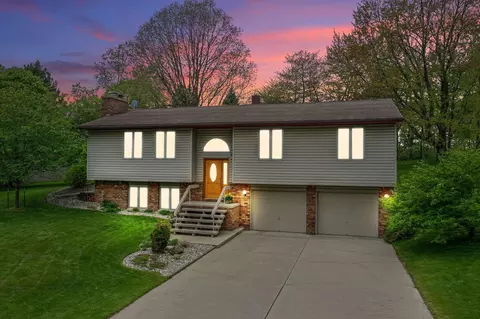 1016 Warbler, Cadillac, MI 49601