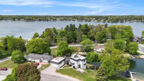5232 Highland, Traverse City, MI 49685