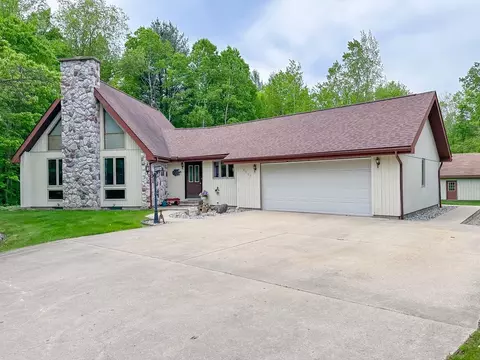 4809 N Alamando, Coleman, MI 48618