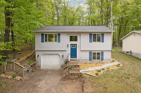 18864 Lakewood, Lake Ann, MI 49650