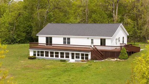 3091 Us-131 S, Elmira, MI 49730