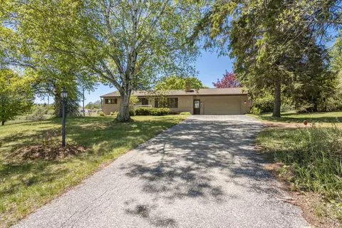 906 Michigan, Frankfort, MI 49635